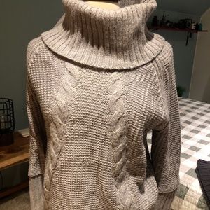 Ivanka Trump Women’s Cowl Neck Sweater Sz M Grey